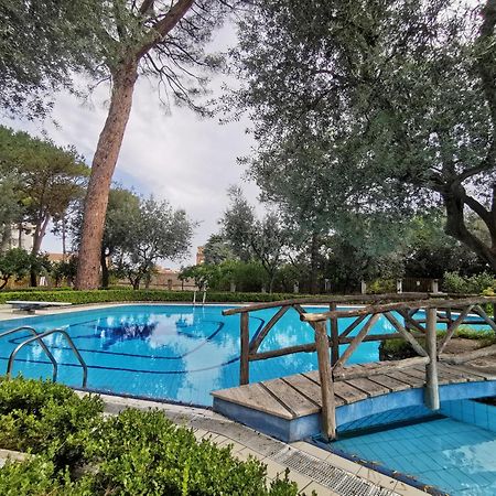 Casa Mar - Elegant Apartment With Pool And Panoramic Terrace In The Heart Of Соренто Екстериор снимка