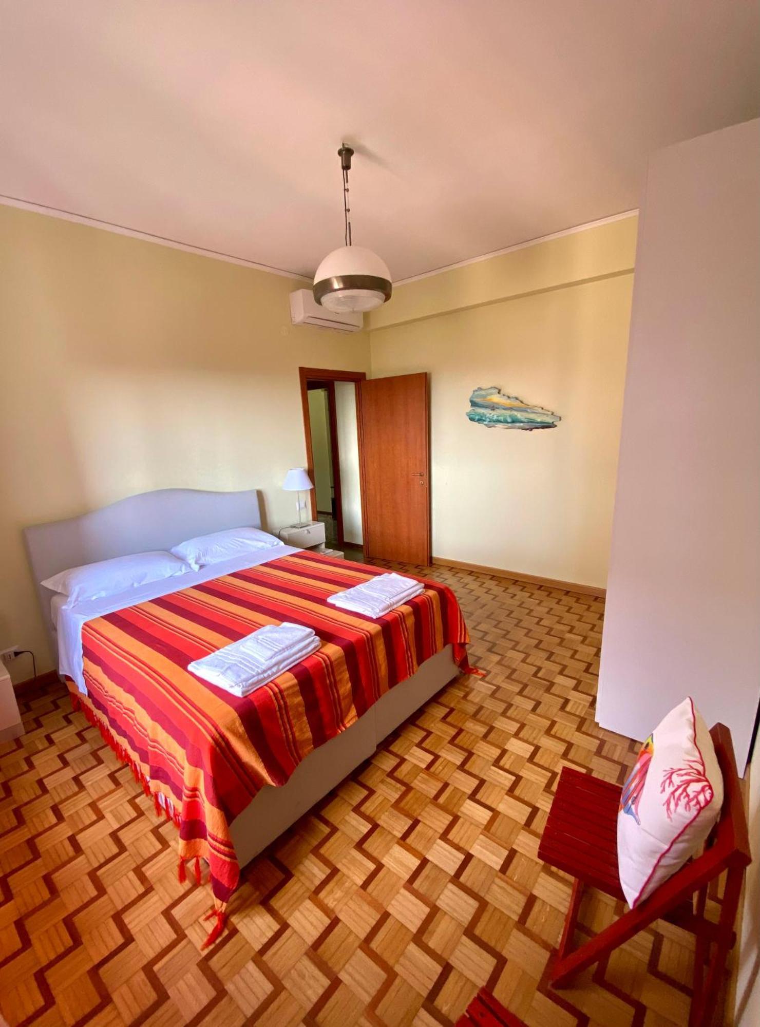 Casa Mar - Elegant Apartment With Pool And Panoramic Terrace In The Heart Of Соренто Екстериор снимка